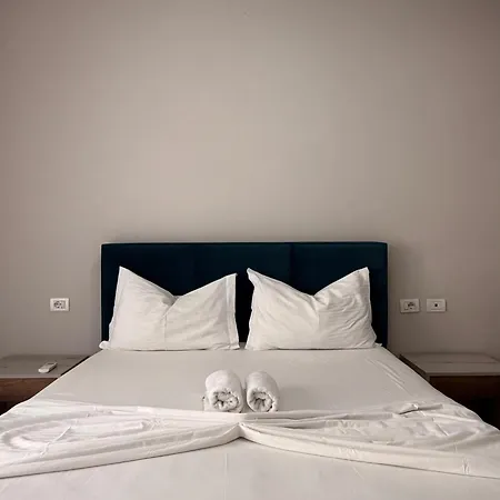 Deni Gasthof Durrës